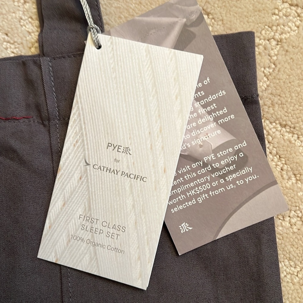 NEW Cathay Pacific first class pajama and slippers set. In a grey tote.women - Picture 4 of 5